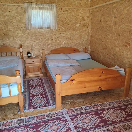 ラグジュアリーテント Rustic Glamping On A Farm *