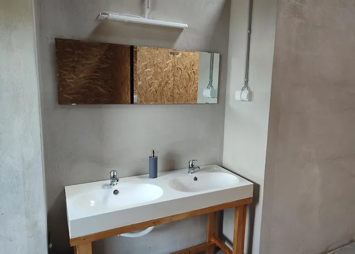 Rustic Glamping On A Farm