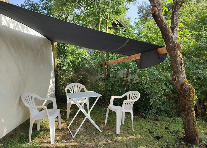 Rustic Glamping On A Farm Radovljica